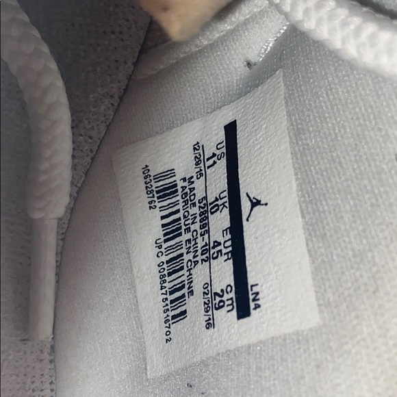 jordan 11 cherry 11 low - Picture 4 of 4